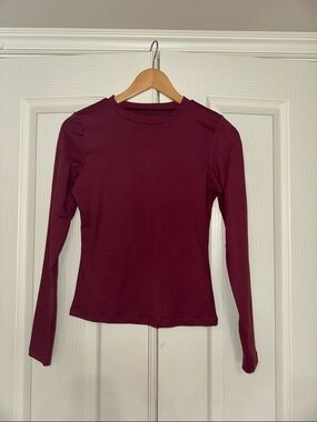 Classic Crewneck Long-Sleeve Top in Burgundy